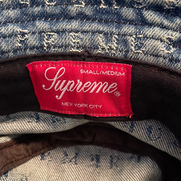 SUPREME Jacquard Logos Denim Bucket Hat - Picture 4 of 5